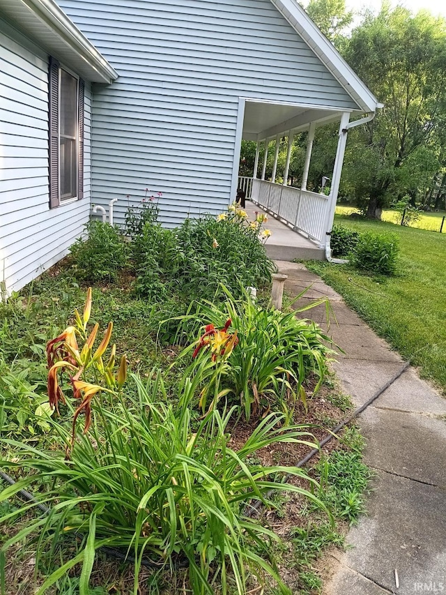 exterior space with a porch