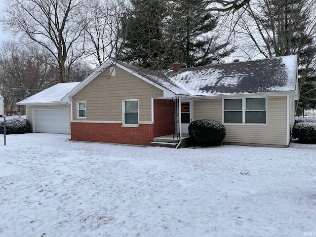 view of front facade featuring a garage