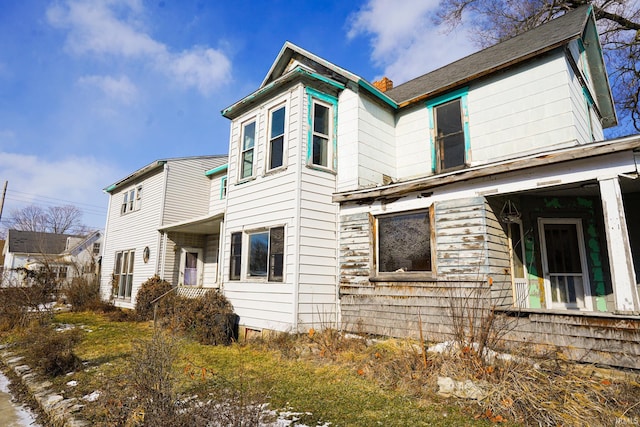 view of side of property