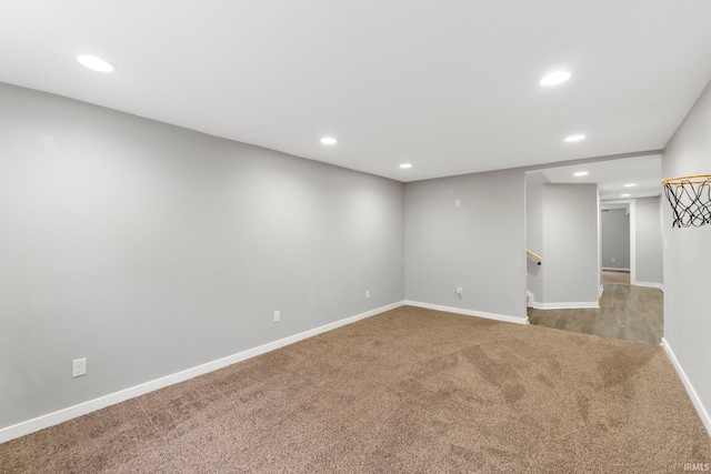 spare room featuring carpet floors