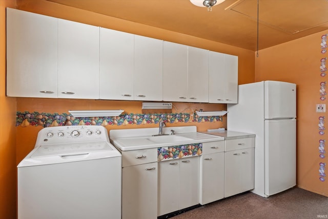 laundry room with washer / dryer and sink