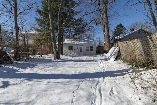 view of front of property