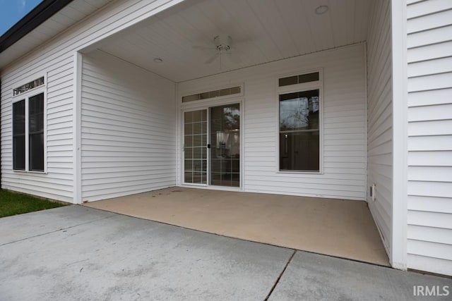 view of patio with ceiling fan