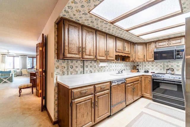4980 N 300 W, Fremont, IN 46737 - kitchen with a skylight, sink, and black appliances