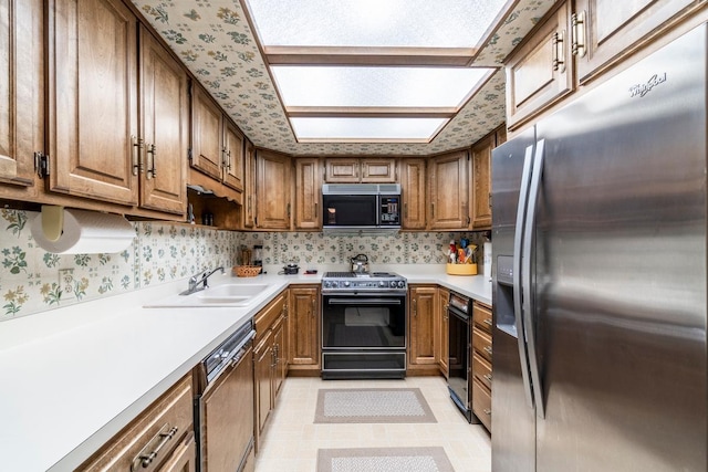 4980 N 300 W, Fremont, IN 46737 - kitchen featuring sink and black appliances