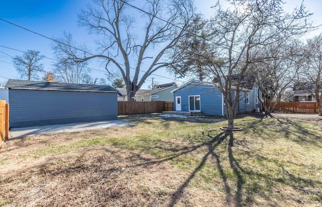 view of yard with a patio