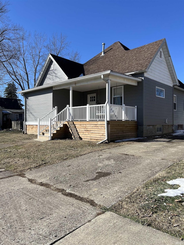 view of front of house featuring a porch