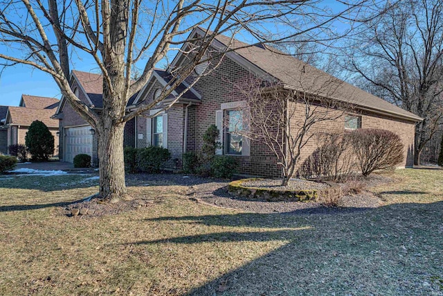 front facade with a garage and a front yard