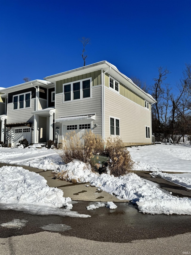 view of front of home featuring a garage