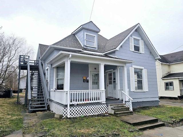 view of front of property featuring a porch