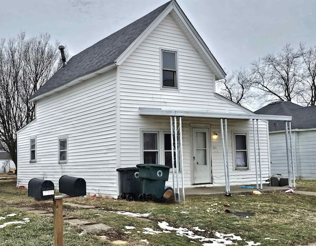 view of front of home