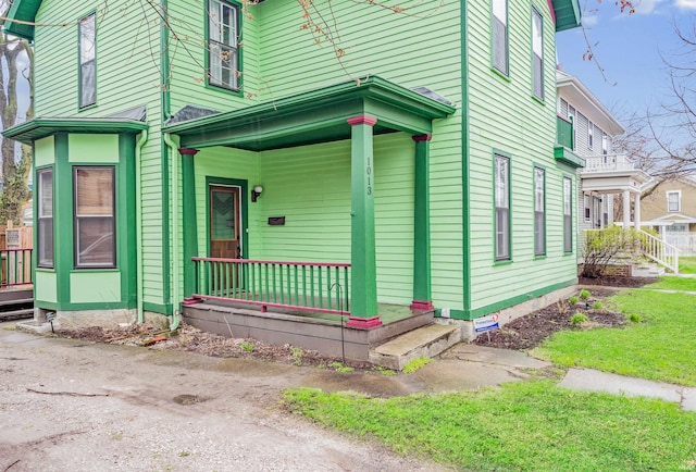 view of front facade featuring covered porch