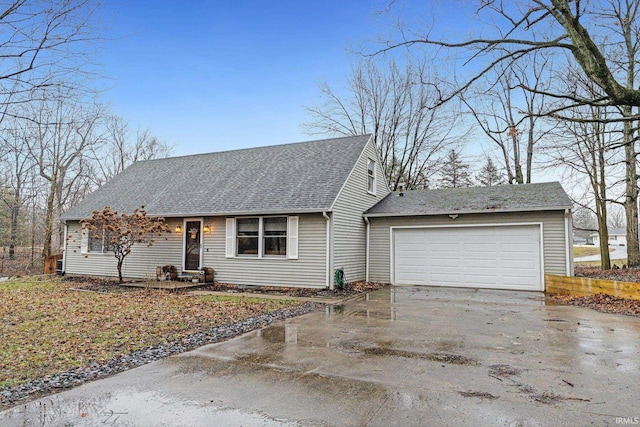 view of front facade featuring a garage