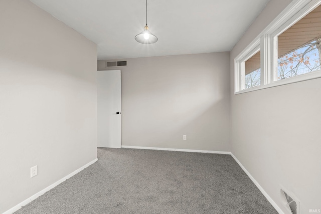 unfurnished room with carpet