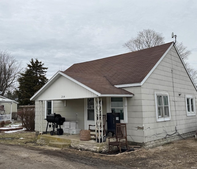 view of front facade with a porch