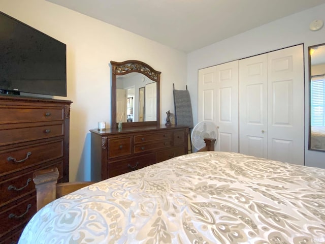 bedroom featuring a closet