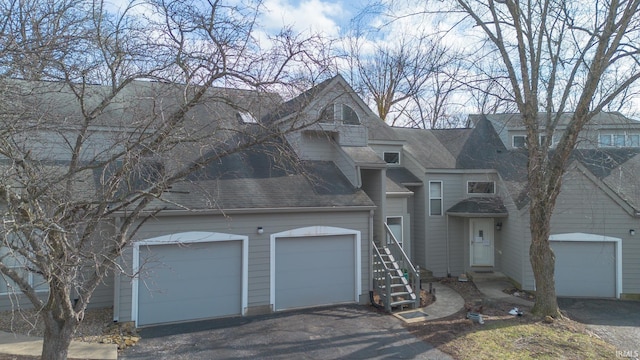 view of front facade with a garage