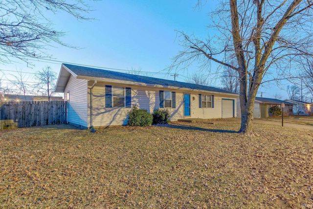 ranch-style home with a front yard