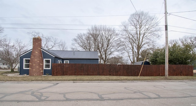 view of home's exterior