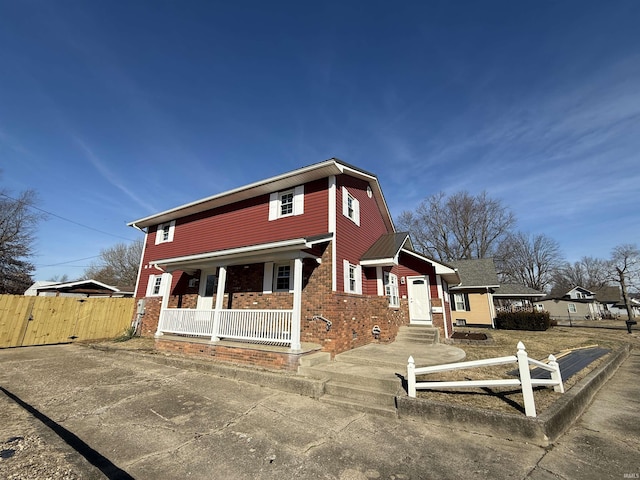 view of front of home featuring a porch