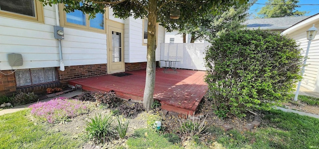 208 NE 10th St, Washington, IN 47501 - view of deck