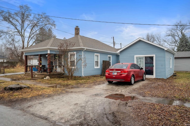 view of front of house with covered porch