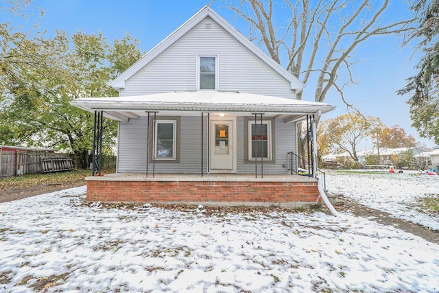 bungalow-style house with covered porch