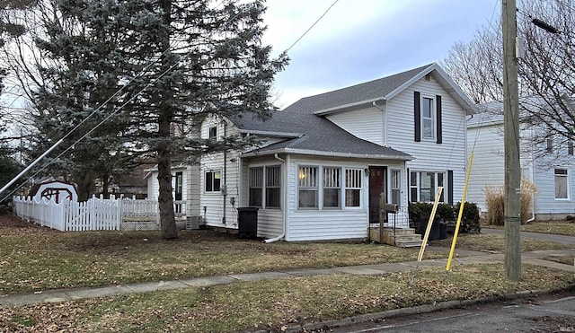 view of front of property