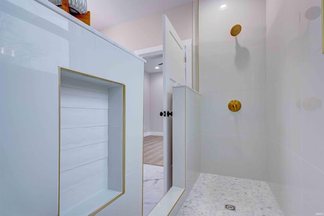 1192 Greer Ln, Springville, IN 47462 - bathroom featuring tiled shower