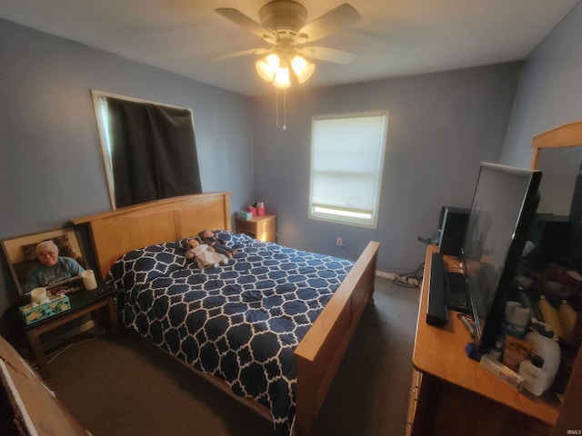 bedroom featuring ceiling fan