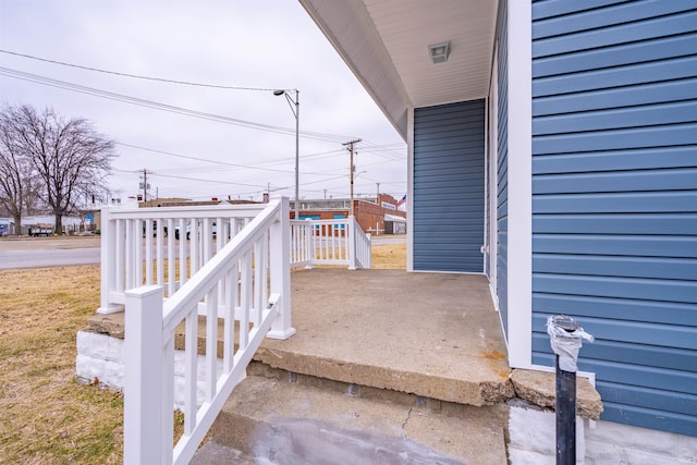 view of patio / terrace with covered porch