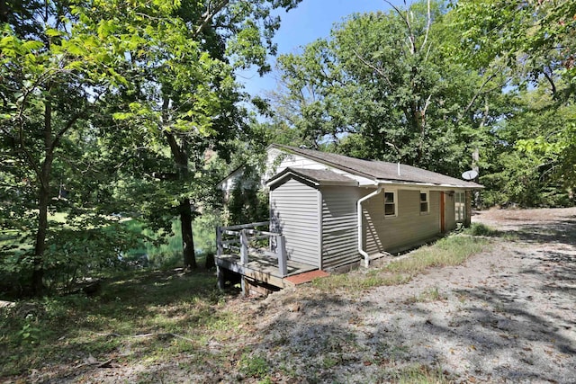 view of outbuilding