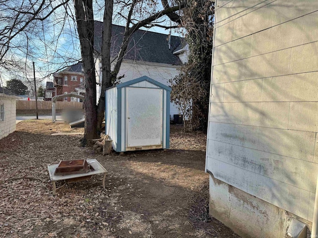 view of outbuilding