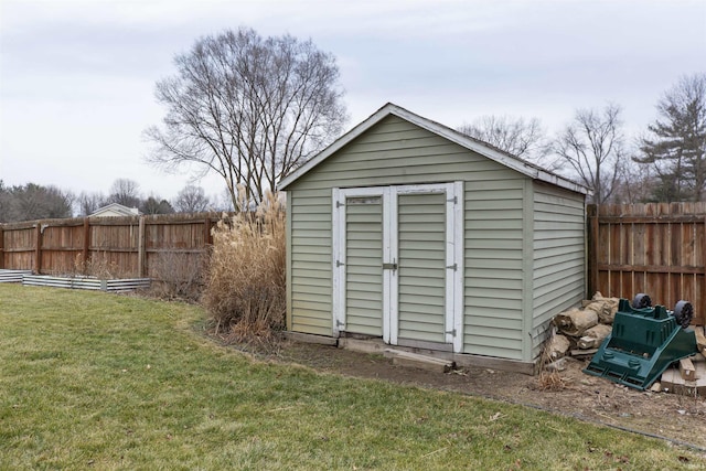 view of outdoor structure with a yard