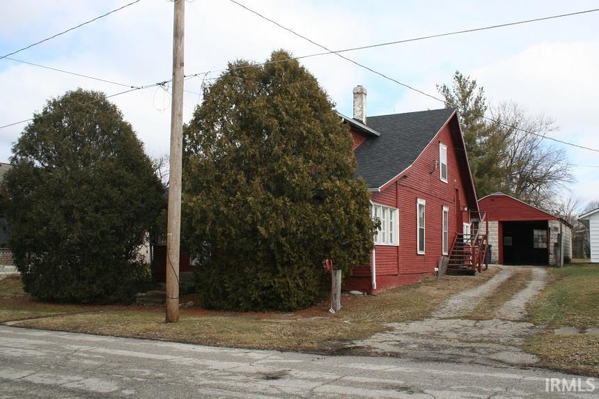 view of property exterior