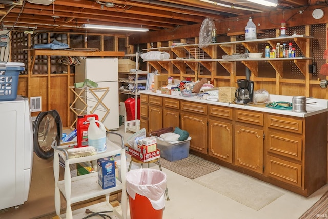 storage area with washer / dryer