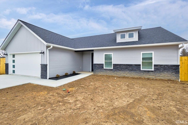 view of front of house featuring a garage