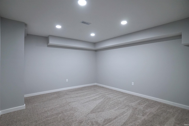 spare room featuring carpet flooring