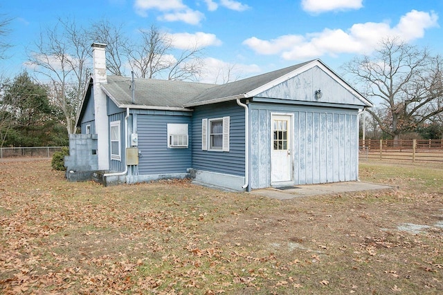 exterior space featuring a yard