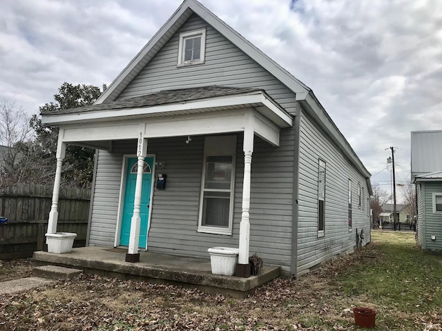 bungalow-style home featuring covered porch