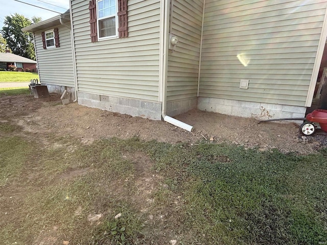 1705 E Main St, Petersburg, IN 47567 - view of home's exterior with crawl space