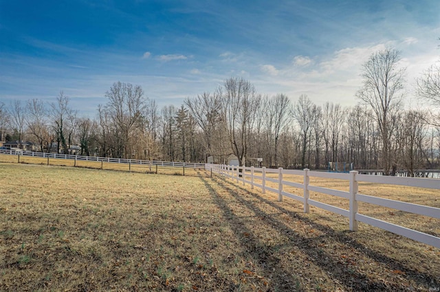 view of yard featuring a rural view