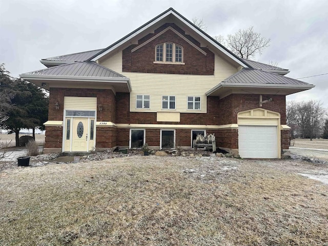 view of front facade featuring a garage