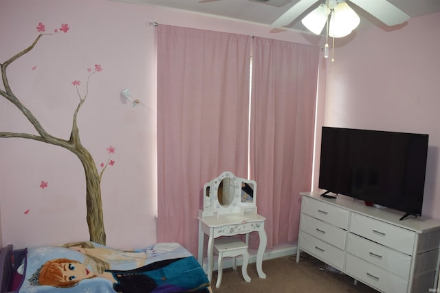 bedroom featuring ceiling fan