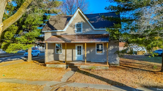 view of front of property featuring a porch