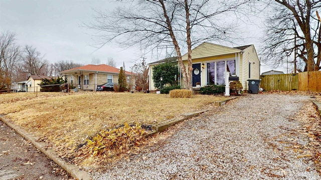 view of front of property