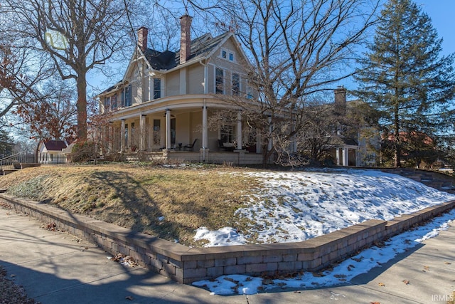 view of front facade featuring a porch