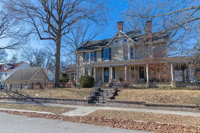 view of front of property featuring a porch