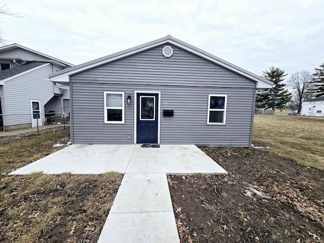 view of front of property featuring a patio area