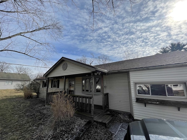 view of front of home featuring a porch